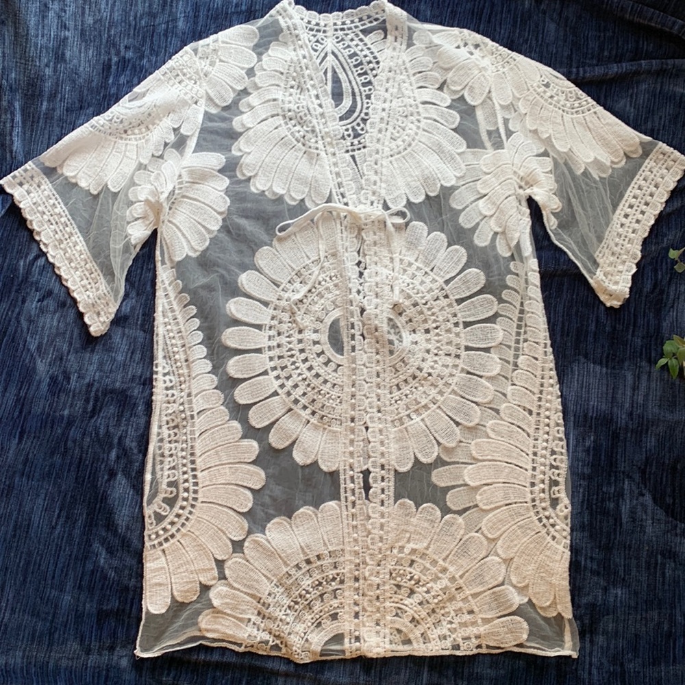 Pretty Open-Front White Lace Coverup